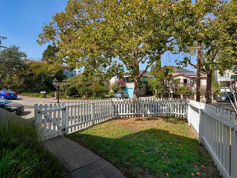 15 Octavia St — Photo 18