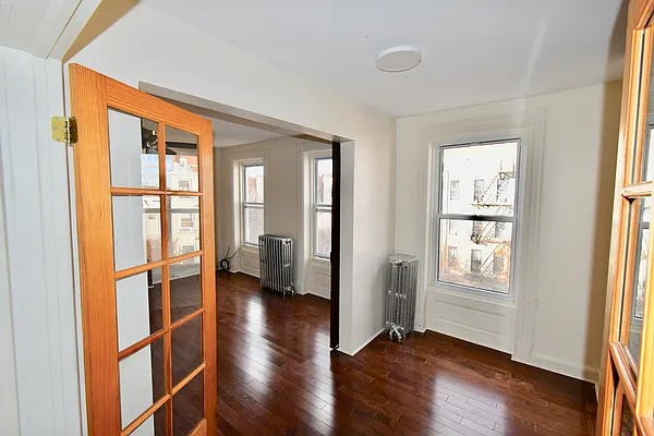Rented by Elsie Ortiz, LREB | media 6
