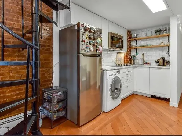 212 9th Street image 2 of 14