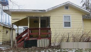 1st image of 105 W 2nd St