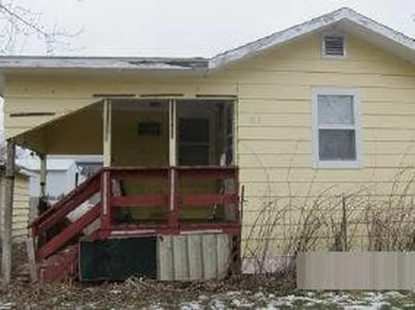 105 W 2nd St, Randall, MN 56475