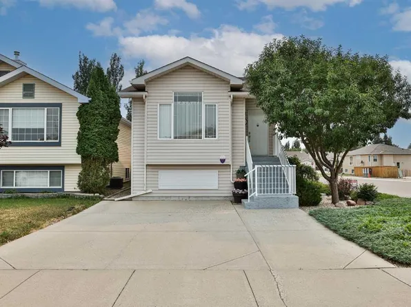 94 N Heritage Ln W, Lethbridge, AB T1K 7S4
