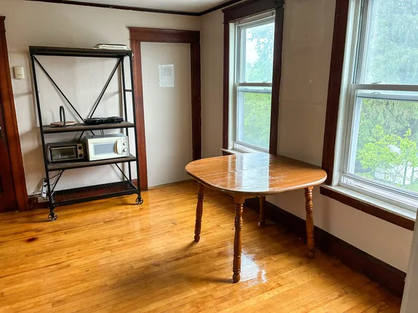 22 Marland Rd, Worcester, MA 01606