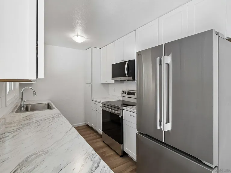 8717 Carribean Way — Photo 3