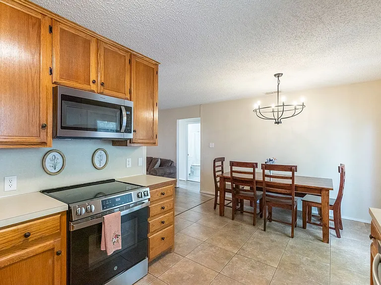 3818 Wake Forest Ln — Photo 11
