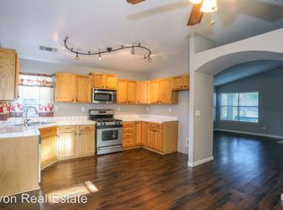 920 Lawton Ave, Roseville, CA