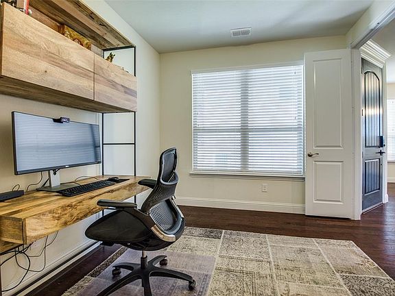 4th image of 2644 Barton Creek Blvd