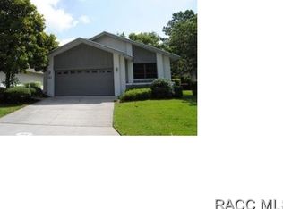 33 S Masters Dr, Homosassa, FL 34446