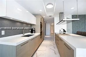Marina Palms Residences N — Photo 4