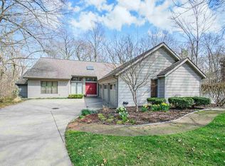 1417 Olivia Cir, South Bend, IN
