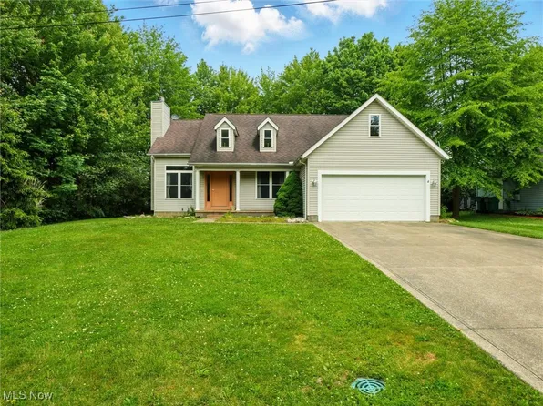 1287 Morning Star Dr, Rock Creek, OH 44084