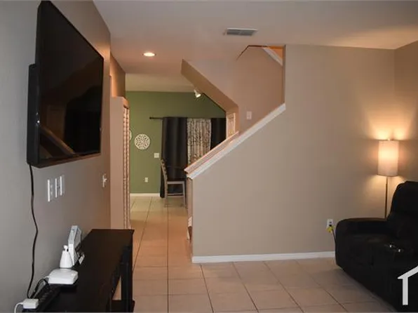 7726 Plantation Cir, University Park, FL