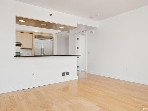 2nd image of 219 Brannan St Unit 4H