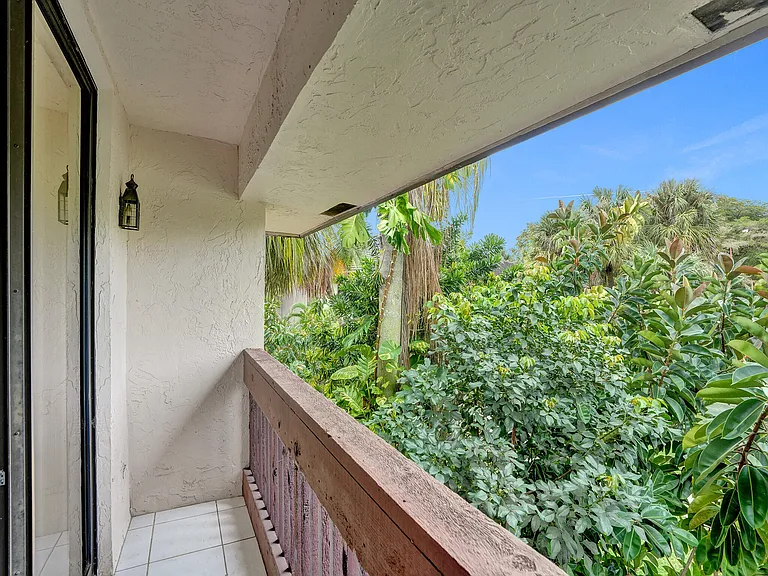 9280 Sabal Ridge Cir #B — Photo 45