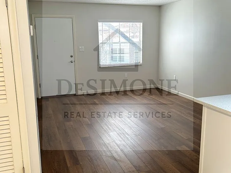 Forest Edge Apartments — Photo 25