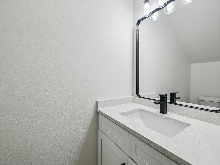 5212 Calloway St — Photo 3