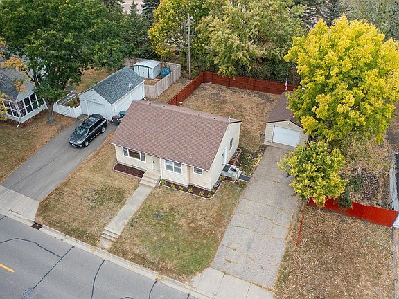 2nd image of 821 Stoughton Ave
