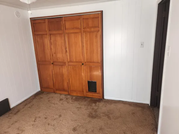 943 Vankirk St, Clairton, PA 15025