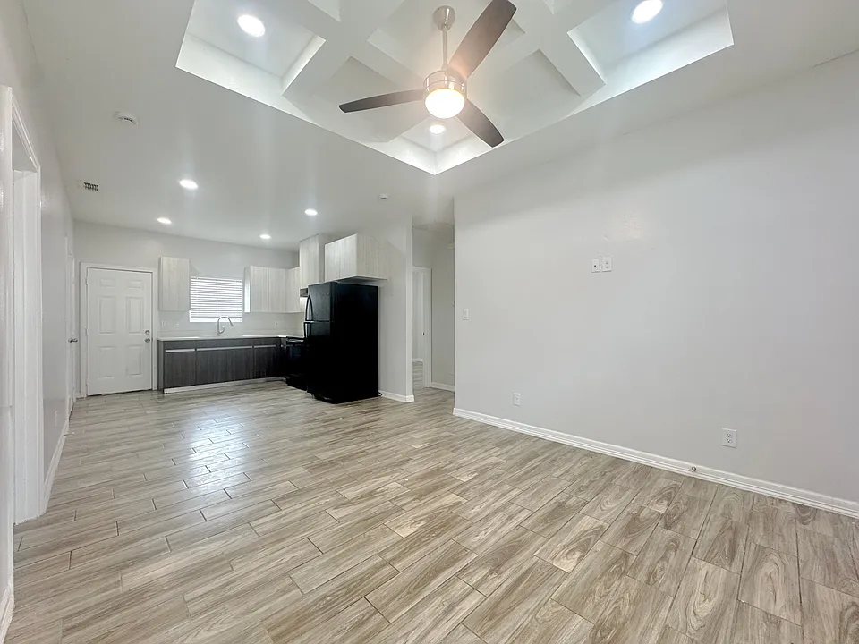 812 N Kentucky St #4