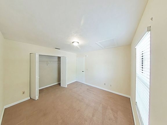 5th image of 510 SE 11th St APT A