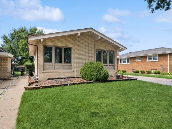 8918 S Francisco Ave, Evergreen Park, IL 60805