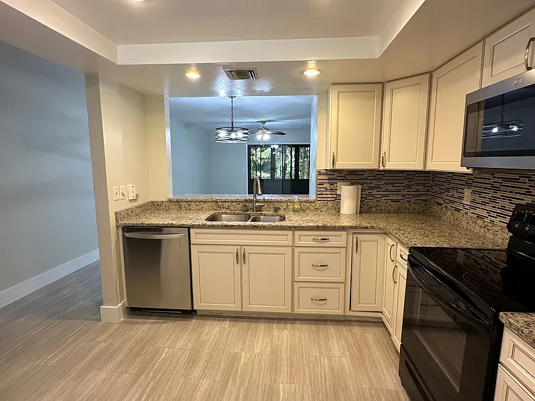6136 Whiskey Creek Dr #503 — Photo 33