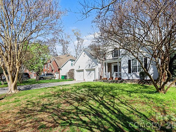 2nd image of 3629 Arklow Rd