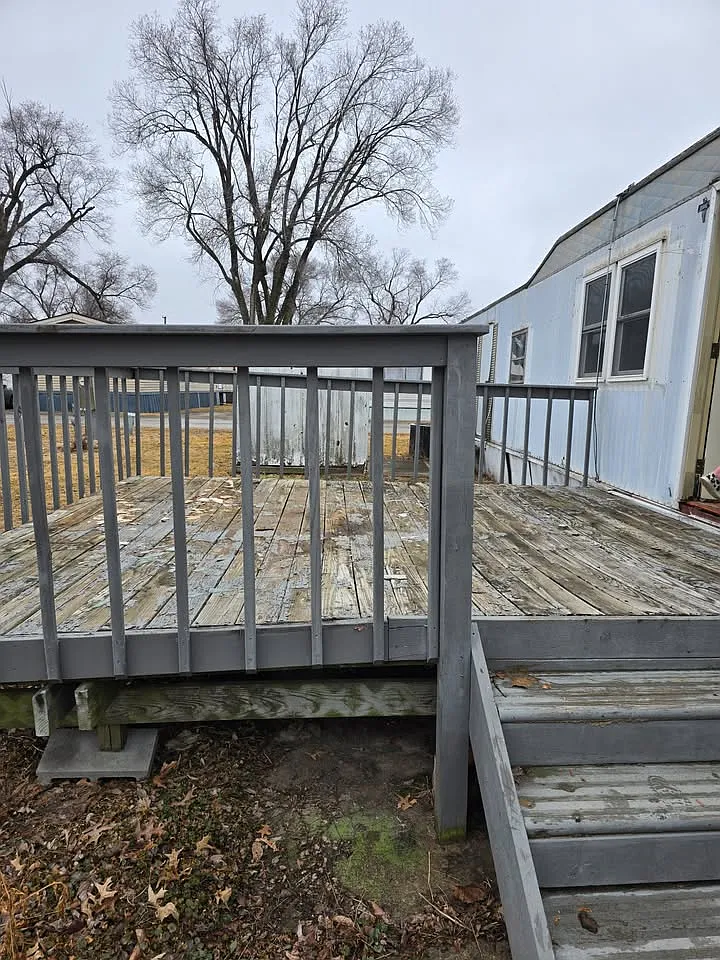 2 bed, $525 — Photo 1