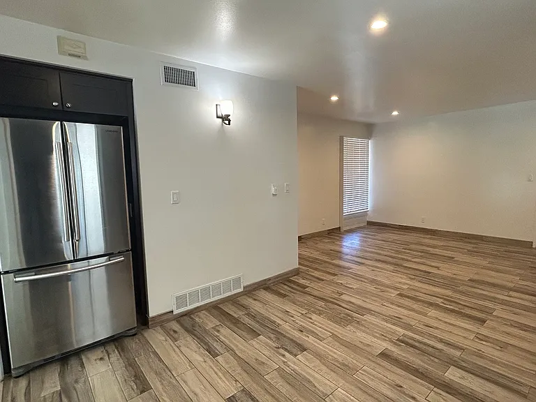 24246 Hatteras St — Photo 10