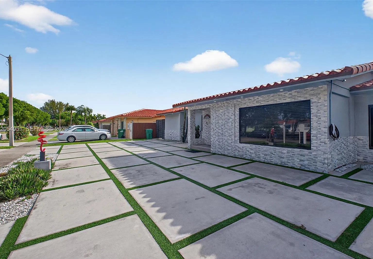 3 bed, 2.5 bath, $4,200 — Photo 3