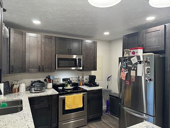 3rd image of 522 Shannon Ave