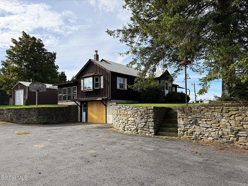 2nd image of 17 Green Barn Road