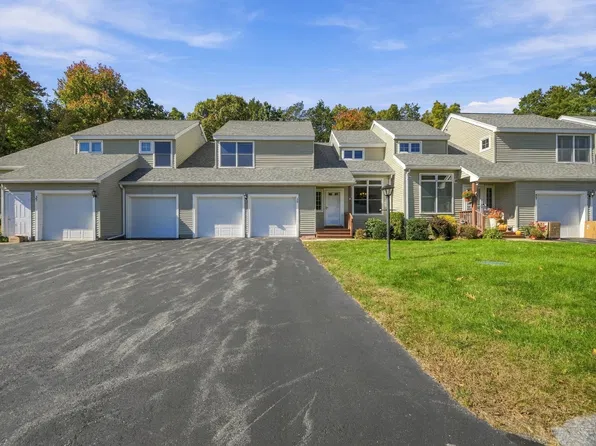 35 Coles Way, Atkinson, NH 03811