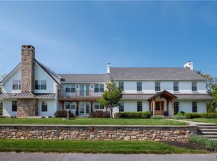 1806 Apple Tree Ln, Bethlehem, PA 18015