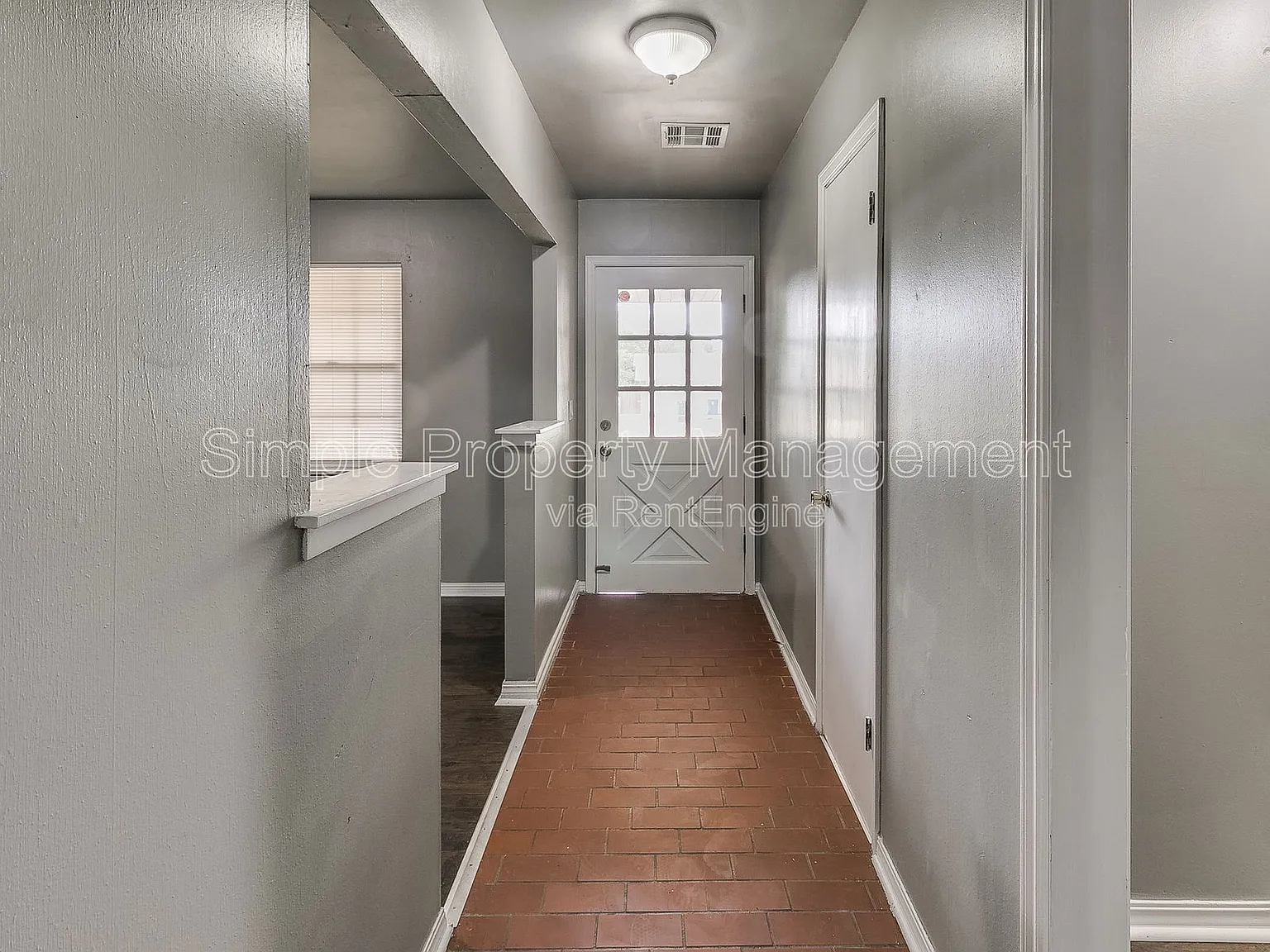 4 bed, 2.0 bath, 1655 sqft, $1,795 — Photo 2