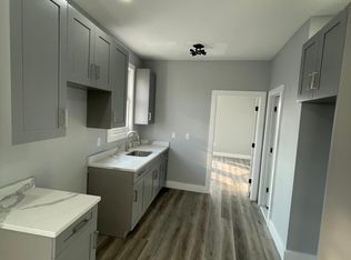 465 Ferry St #2, Newark, NJ 07105