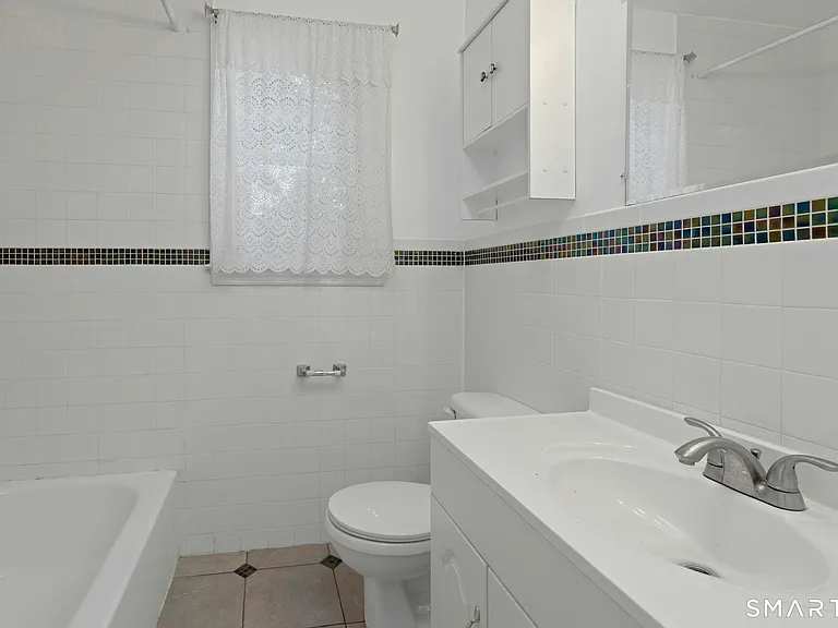 100 Loftus Cir — Photo 15