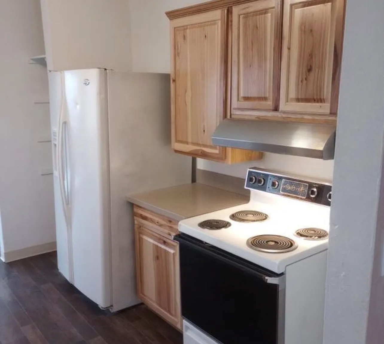 3 bed, 2500 sqft, $1,925 — Photo 4
