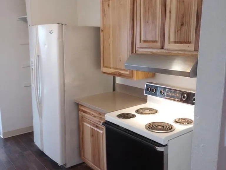 2020 E Dalton Ave — Photo 4
