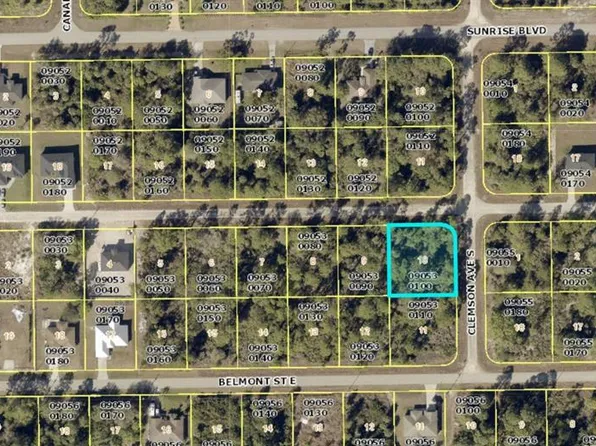 1026 Barcelona St E Lot 10, Lehigh Acres, FL 33974