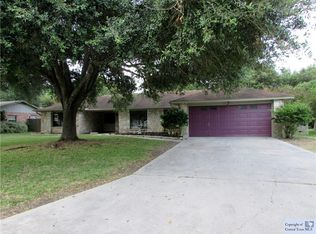1645 Willow Creek Rd, Seguin, TX 78155