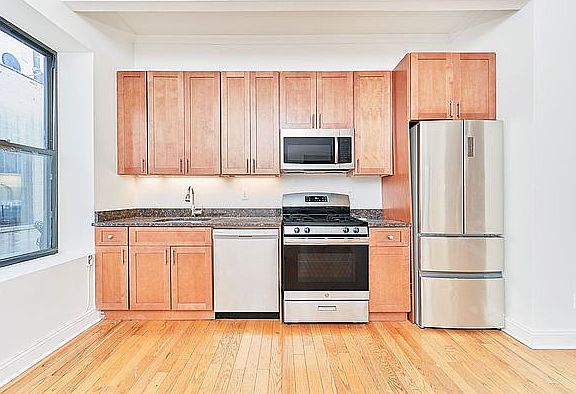 4th image of 26 Post Ave APT 54