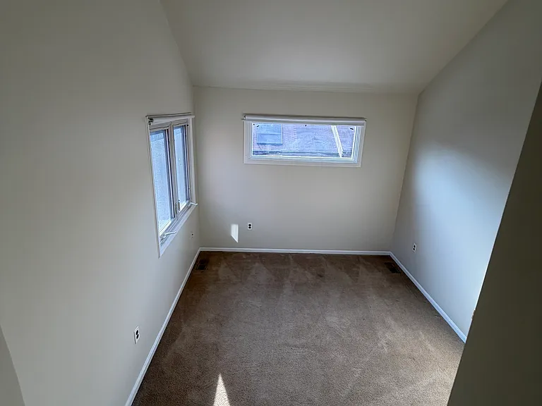 85 Riverbend Dr — Photo 7