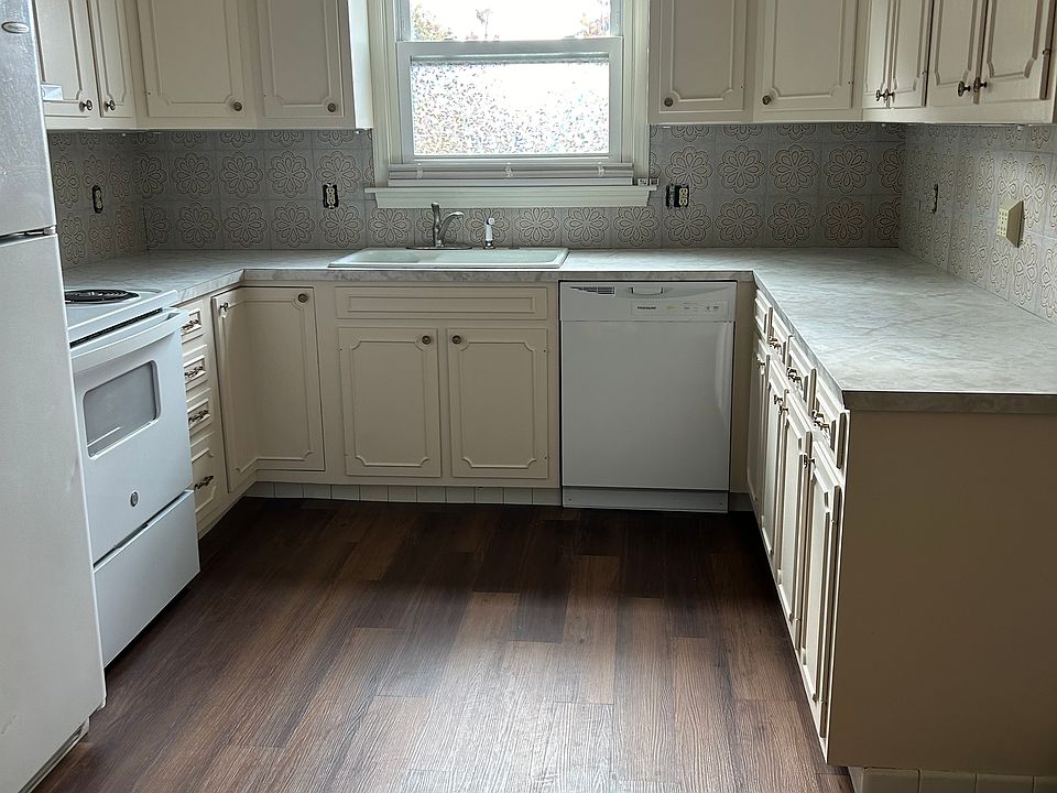 1st image of 12 Saint John St #3