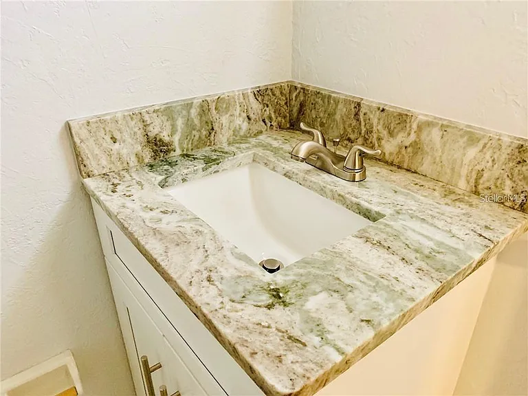 205 Babson Dr — Photo 13
