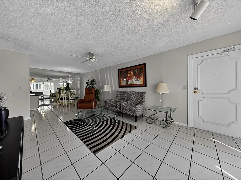 6253 Bay Club Dr #1 — Photo 6