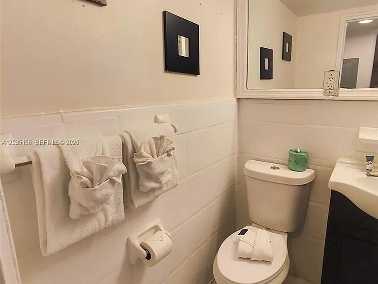6345 Collins Ave #830 — Photo 10