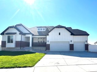 1083 W 3100 N, Pleasant View, UT 84414