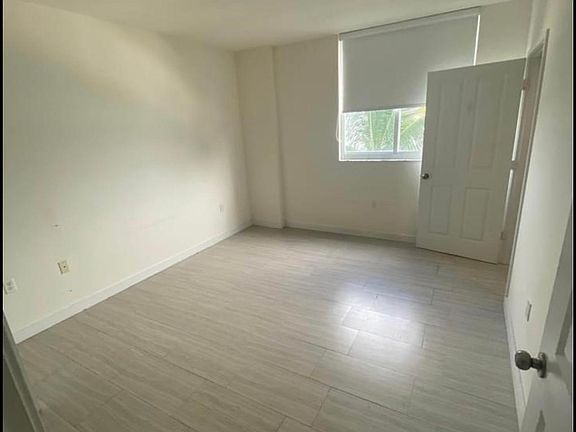 5th image of 551 NE 28th St #212