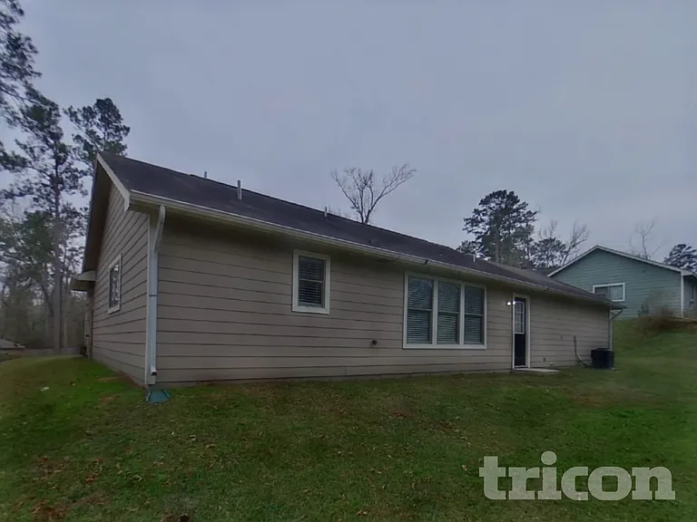 10951 Royal Forest Dr — Photo 17
